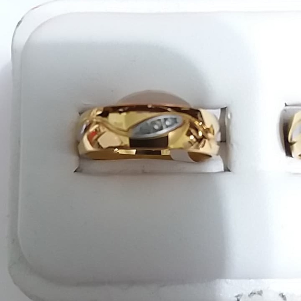 Couple's Wedding Ring Set Sizes 8 & 10